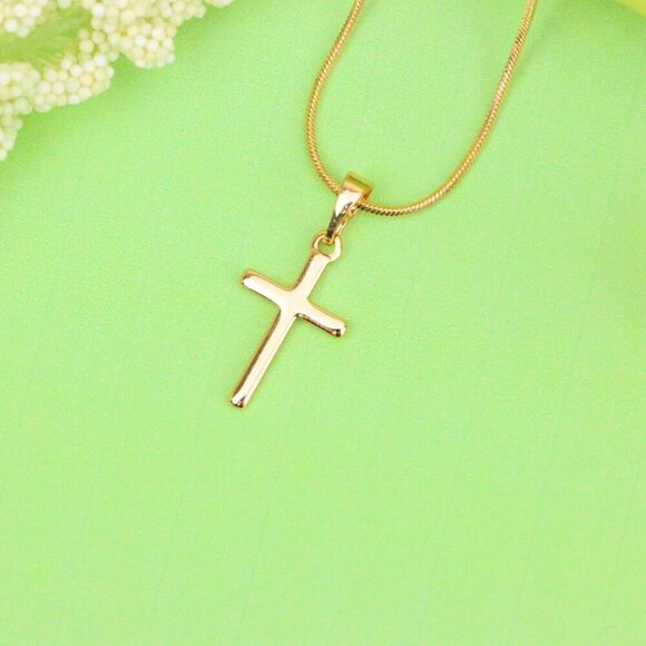 "Minimalist Rose Gold Cross Pendant in Smooth Finish, XPPT1834 - Picture 13 of 13